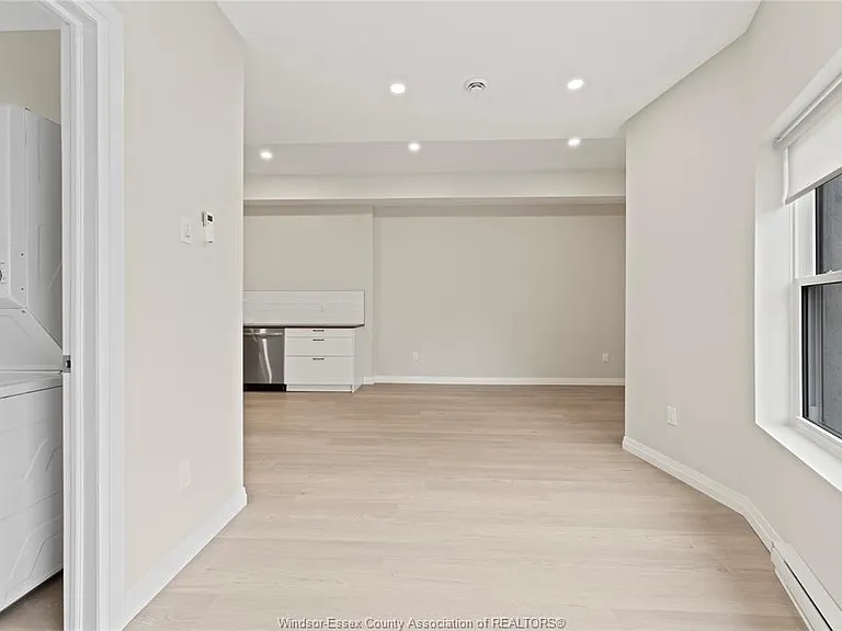 127 Talbot St N #7 — Photo 2