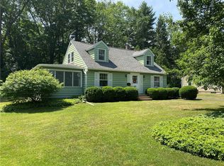 265 Ridgeview Dr, East Rochester, NY 14445