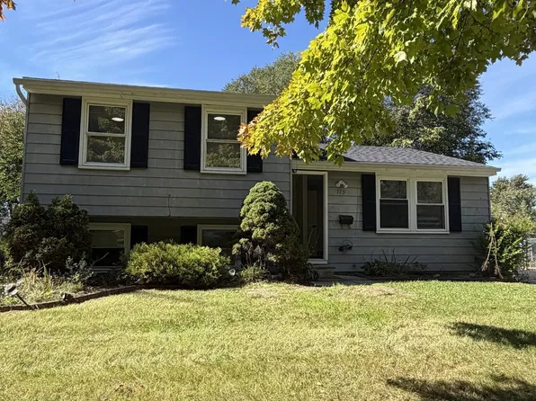 119 Ivanhill Rd, Toledo, OH 43615