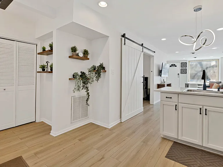 2620 W Homer St #1 — Photo 10
