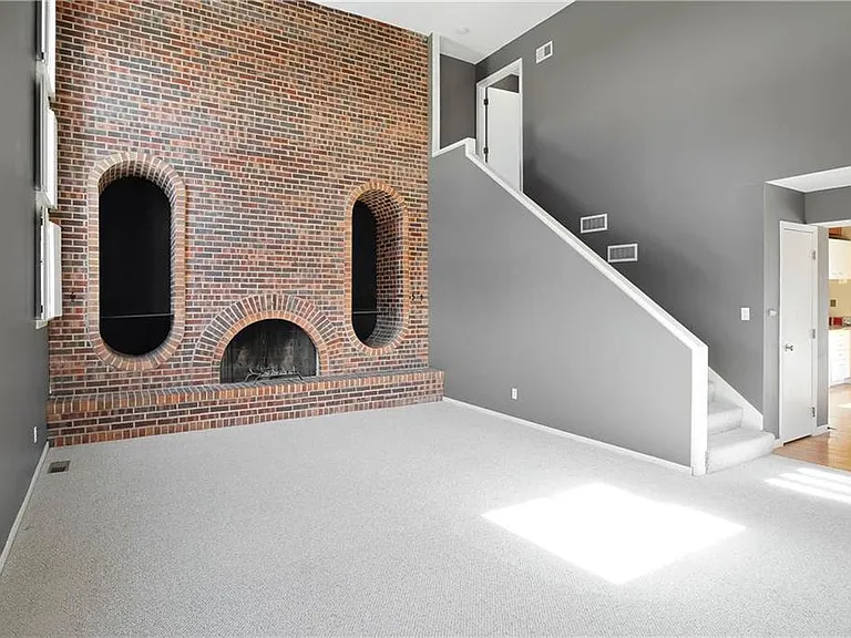 4731 Liberty St — Photo 1