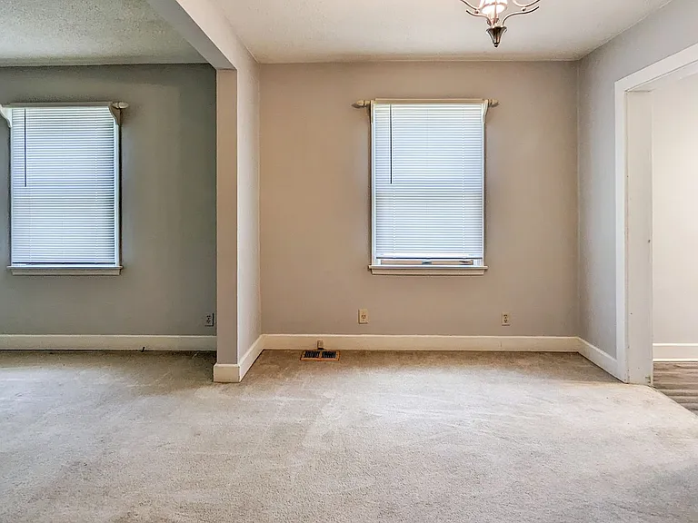 1408 N Lorraine Ave — Photo 23