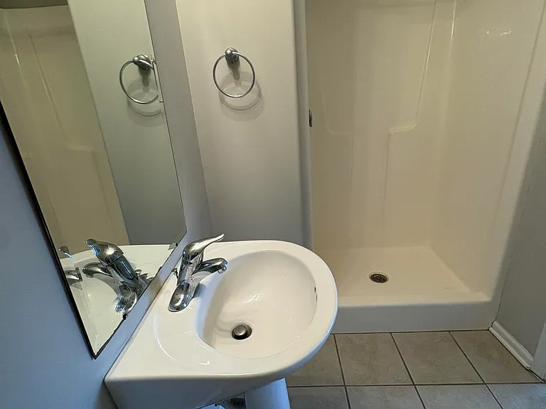 121 Mulberry Cir — Photo 23