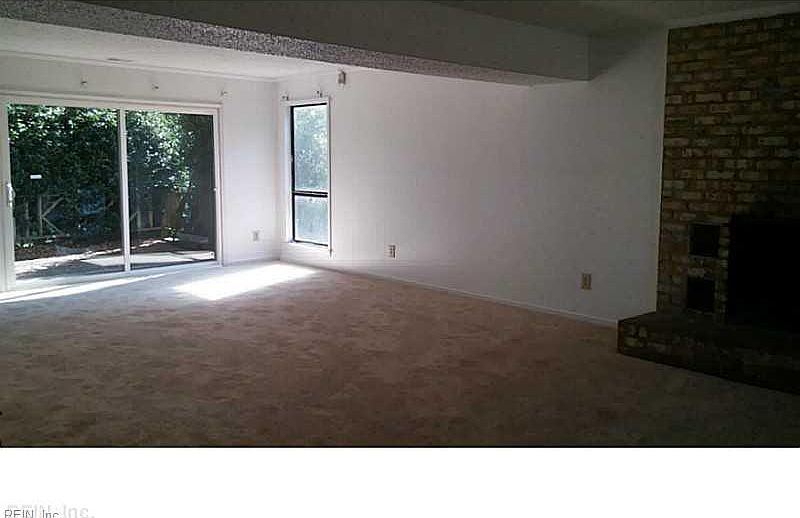 2nd image of 1436 Woodside Ct S