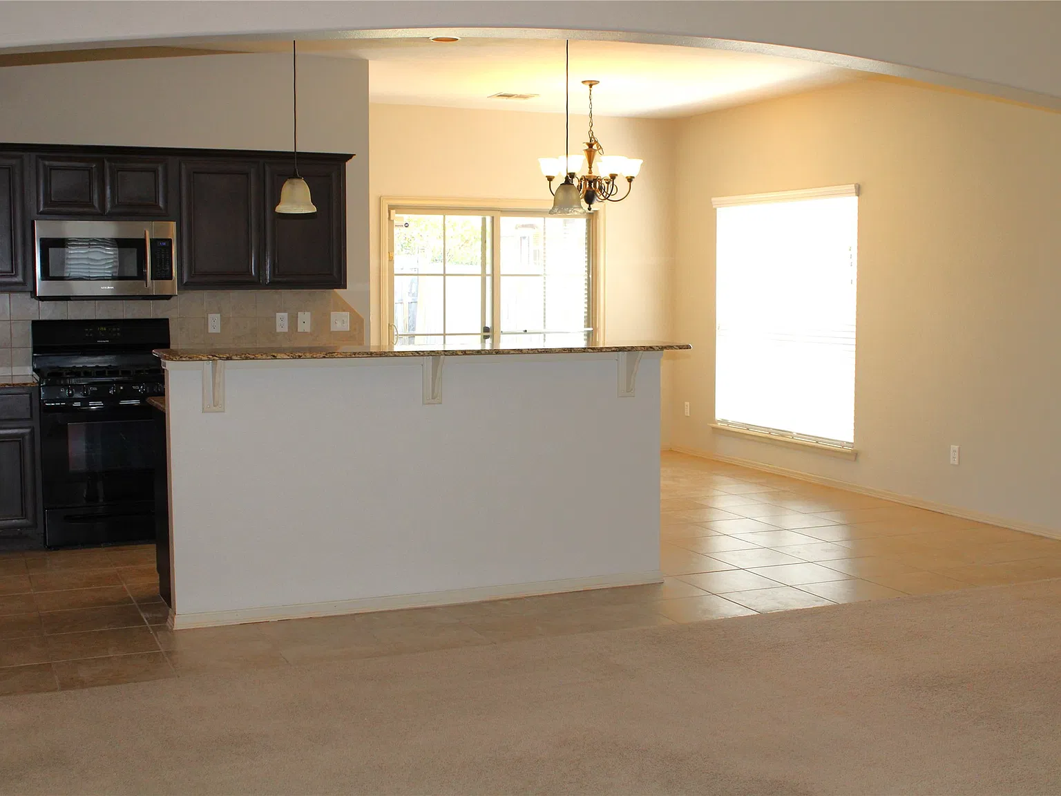 3 bed, 2.0 bath, 1727 sqft, $1,795 — Photo 4
