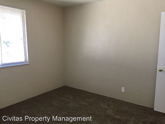 2nd image of 2566 Robinson Ave