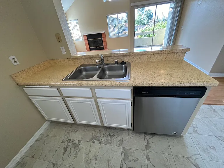 2918 Luciernaga St #202 — Photo 6