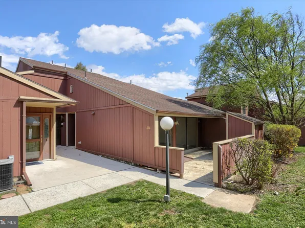 852 Louise Ct, Enola, PA 17025
