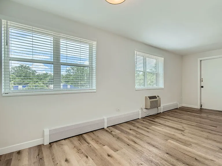 3377 S Clarkson St — Photo 13