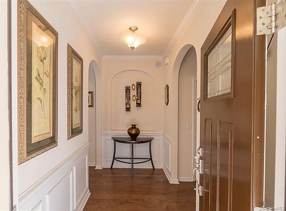 2nd image of 4544 Blackmuir Wood Cres