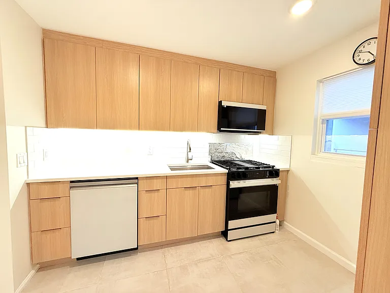 234 Columbia Ave #11 — Photo 5