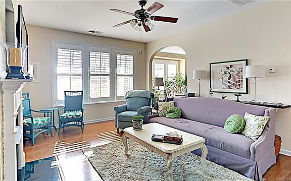 5th image of 216 Park View Dr #39
