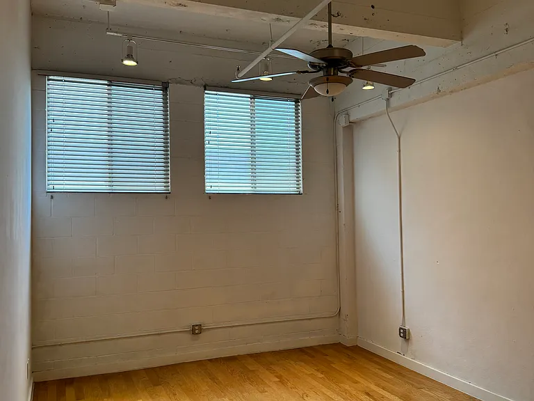 1339 S Flores St #107 — Photo 21