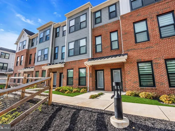 806 Shay Ct, Princeton Junction, NJ 08550