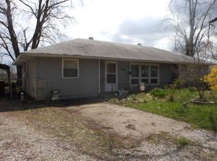 1035 E State St, Bridgeport, IL 62417