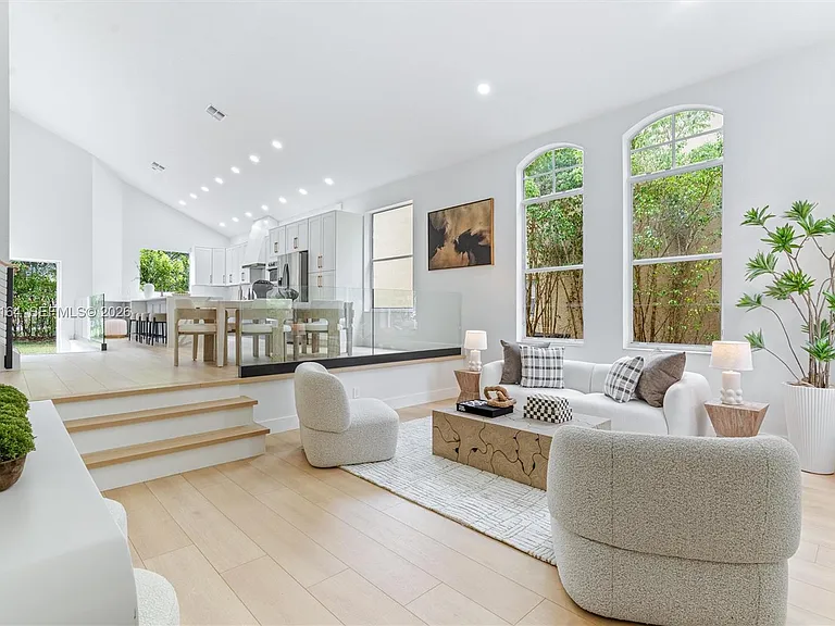 9840 Stover Way — Photo 3