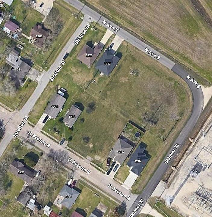 2nd image of 0 N Ave S