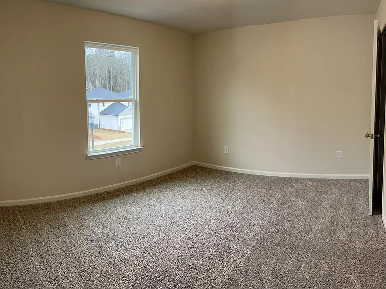 334 Wells Cir — Photo 11