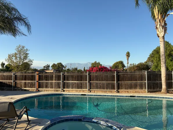 6577 Frank Ave, Jurupa Valley, CA 91752