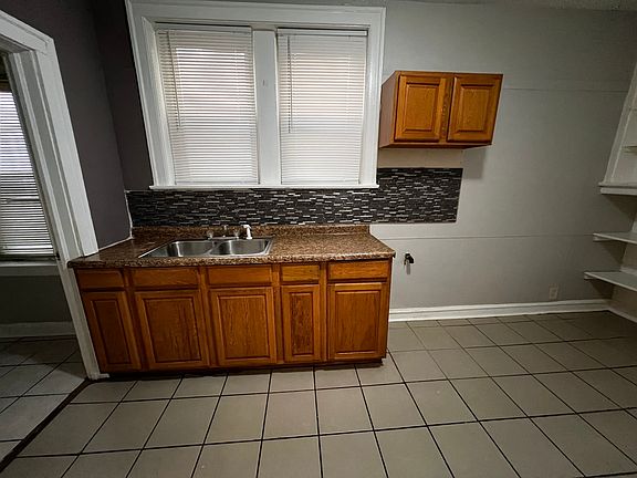 5th image of 8124 S Maryland Ave