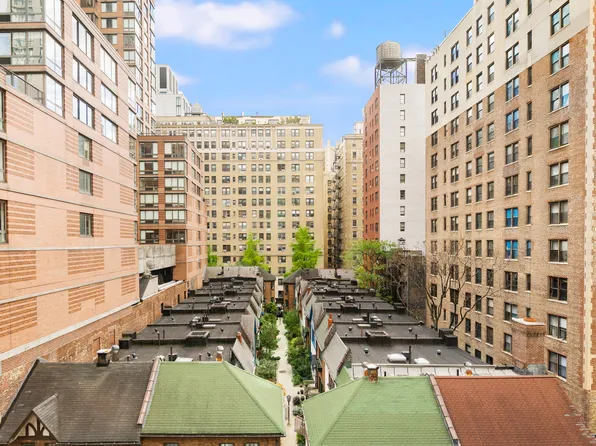 720 West End Avenue image 10 of 24