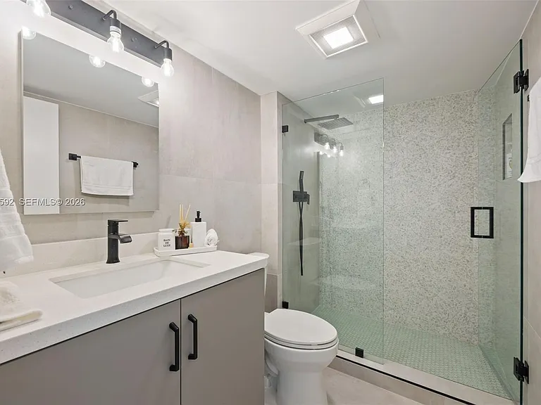 3500 Galt Ocean Dr #803 — Photo 17
