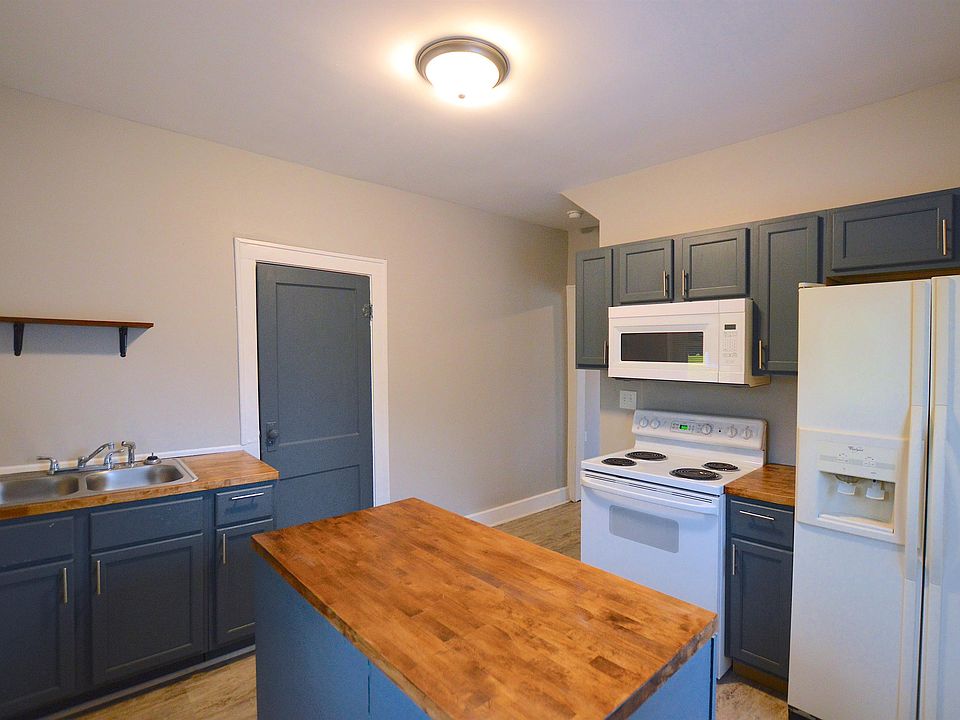 1st image of 2502 Boulevard Pl