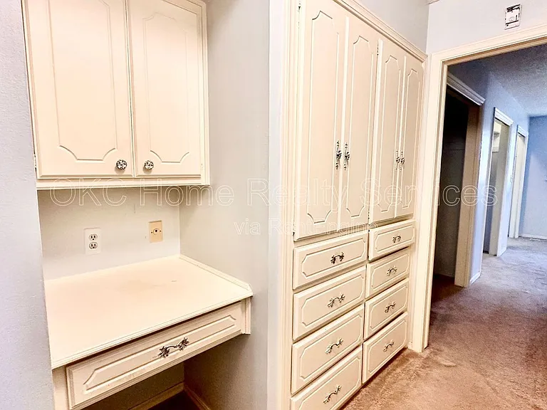 12109 Camelot Dr — Photo 29
