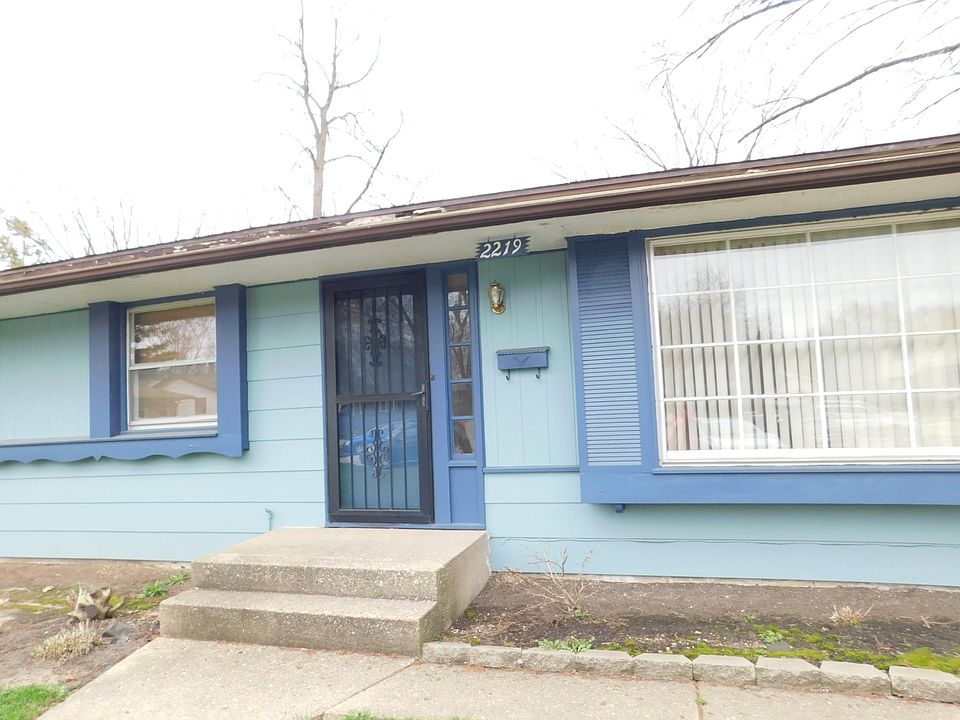 1st image of 2219 Wilmette Dr