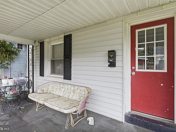 2nd image of 805 Fayette St