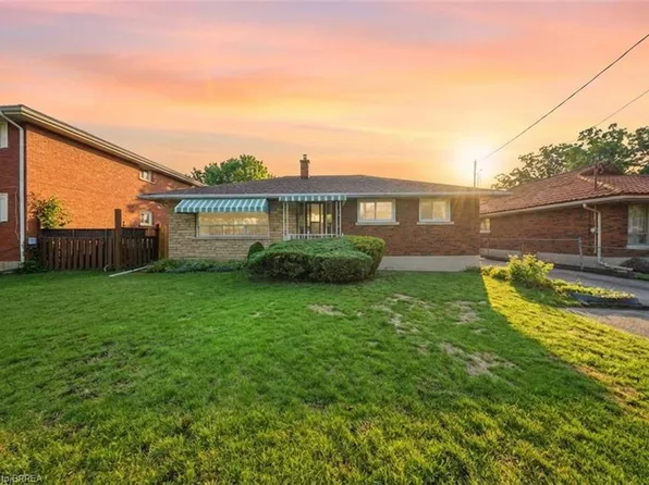 51 Graham Ave, Brantford, ON N3T 1C6