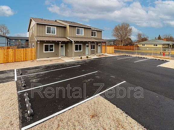 2nd image of 611 SE Dunham St #2
