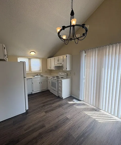 6710 Mountain Top Ln — Photo 3