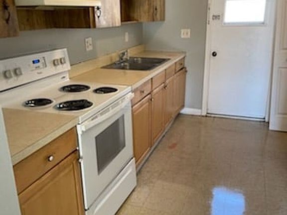 4th image of 2830 Skyview Dr
