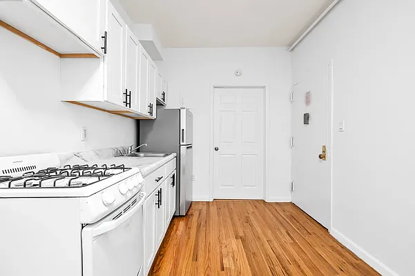 Rented by REAL New York | media 12