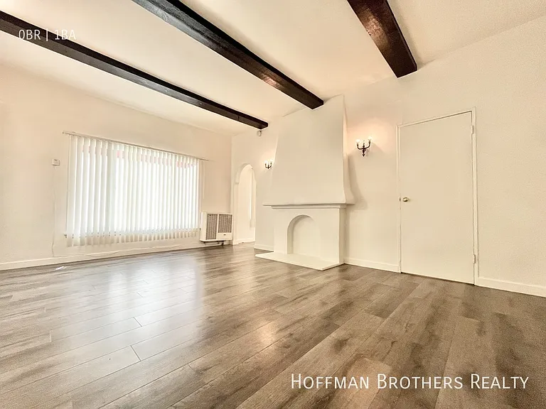 1801 N Kingsley Dr #104 — Photo 1