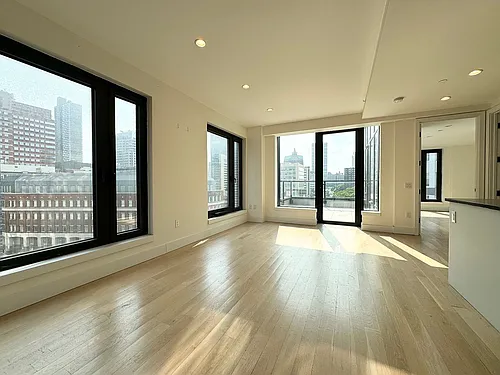 260 Gold St #1001 Photo 1