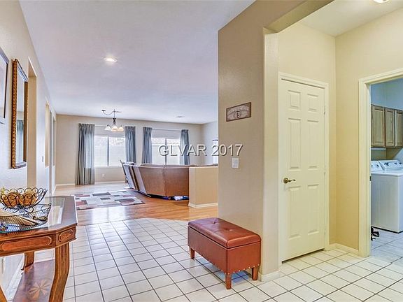3rd image of 9737 Drumcannon Ave