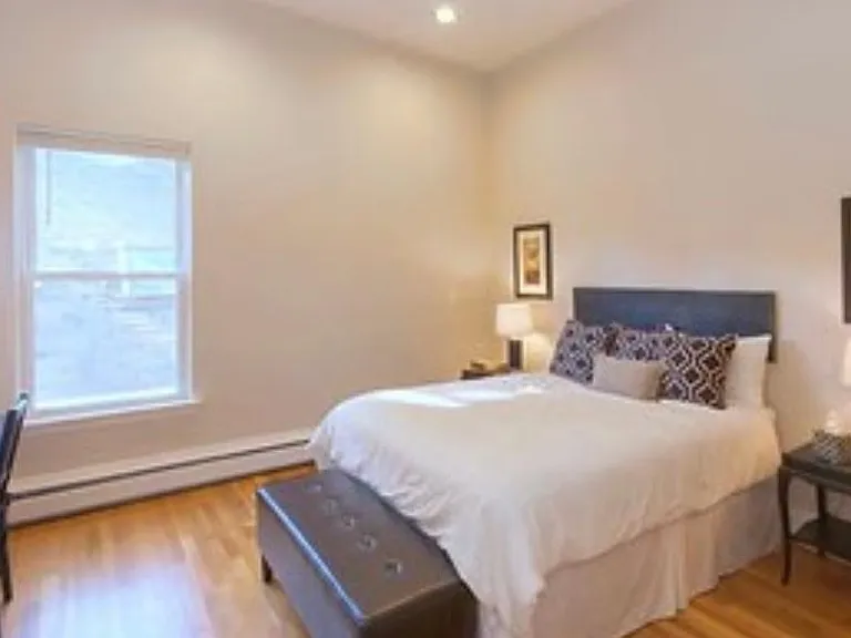 1001 Memorial Dr #1 — Photo 3