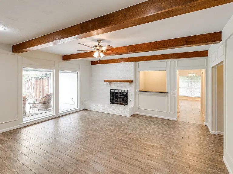 425 Provincetown Ln — Photo 6
