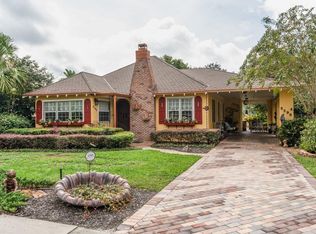 2390 Sheridan Rd, Mount Dora, FL 32757