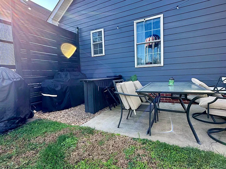 724 E 10th Ave — Photo 5