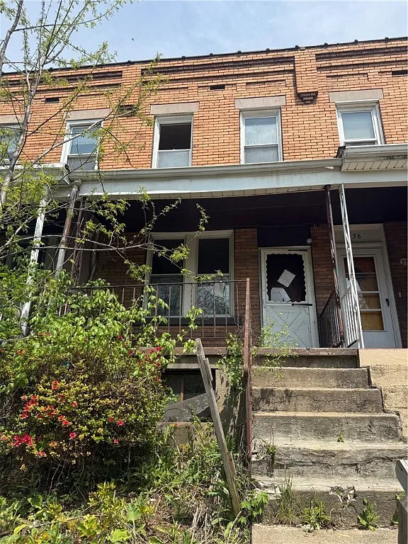 1140 Taggart St photo 1