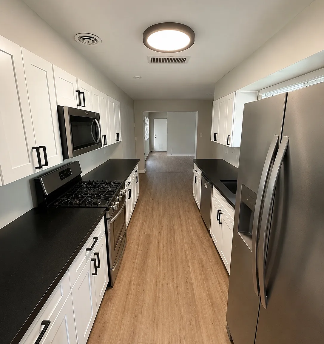 4 bed, 1907 sqft, $3,500 — Photo 3