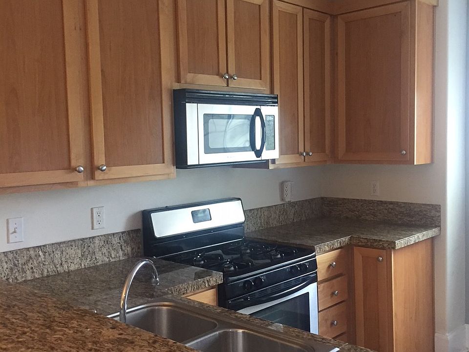 2nd image of 18465 SW Stepping Stone Dr