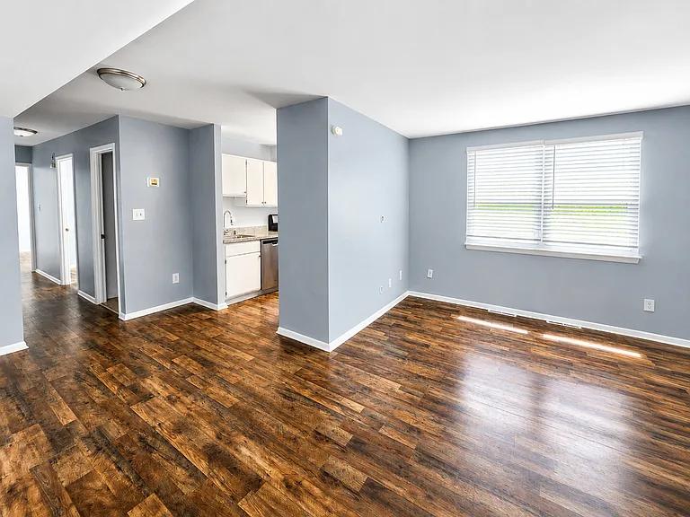 4411 Falls Bridge Dr #B — Photo 5
