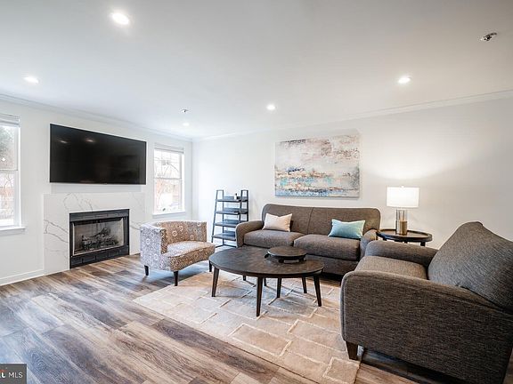 4th image of 1645 International Dr #Townhouse 14