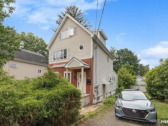 3rd image of 715 5th Street