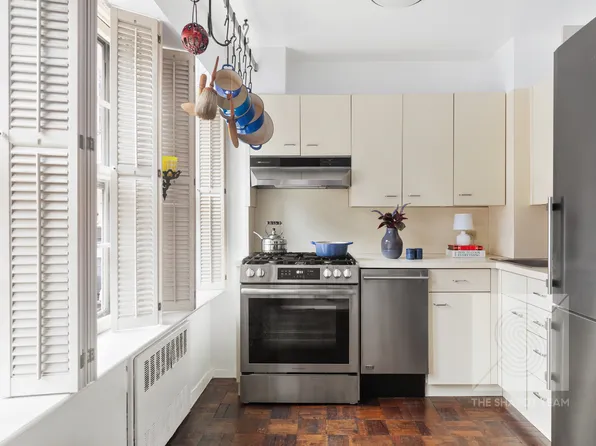 120 East 36th Street image 4 of 14