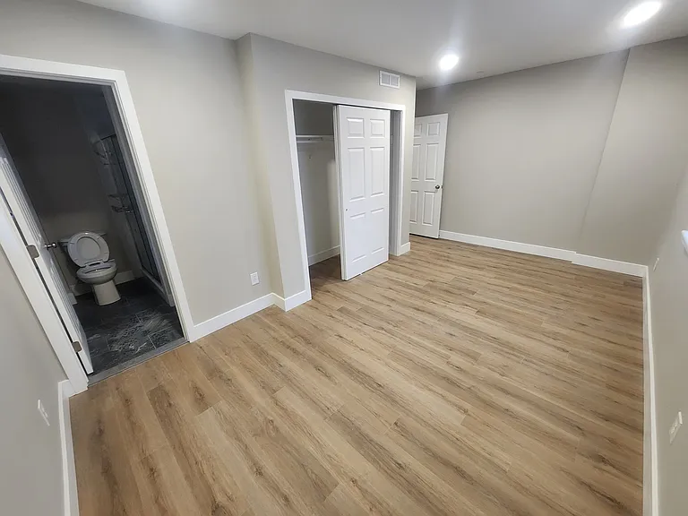 5967 Woodcrest Ave #A — Photo 15